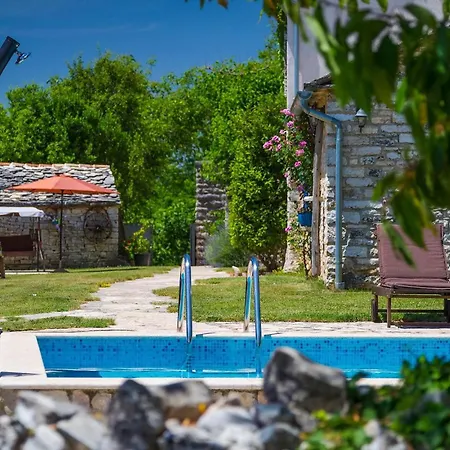 Village Miljavci Prázdninový dům Lovrinici