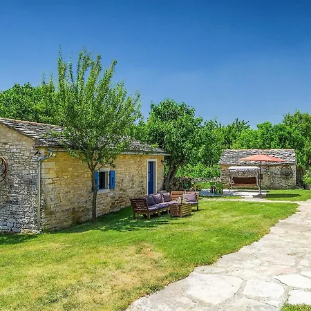 Сasa de vacaciones Village Miljavci