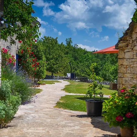 度假居 Village Miljavci Lovrinici