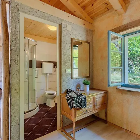Mate Holiday home Lovrinici